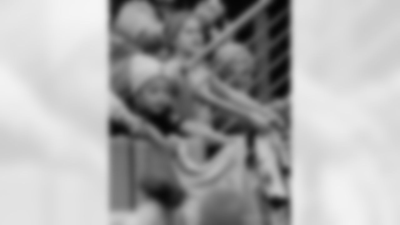 Check out the fan photos from the New Orleans Saints game against the Tennessee Titans for Week 17 of the 2025 NFL season on Dec. 28, 2025 at Nissan Stadium.