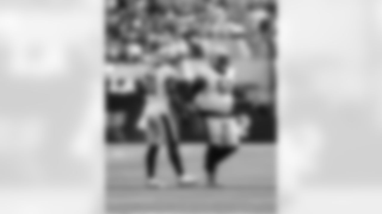 Check out the game action photos from the New Orleans Saints game against the Los Angeles Chargers in Week 1 of the 2025 NFL preseason.