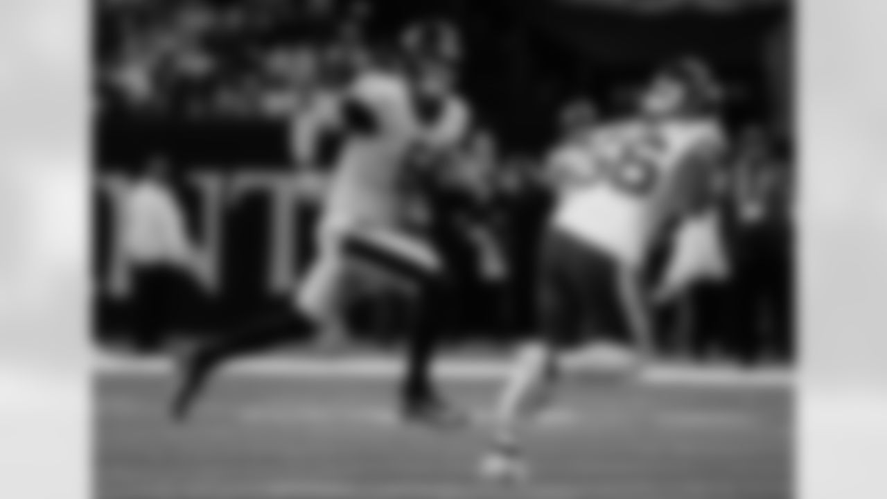 Check out the best photos of the New Orleans offense in their game against the New York Jets for Week 16 of the 2025 NFL season on Dec. 21, 2025 at Caesars Superdome.