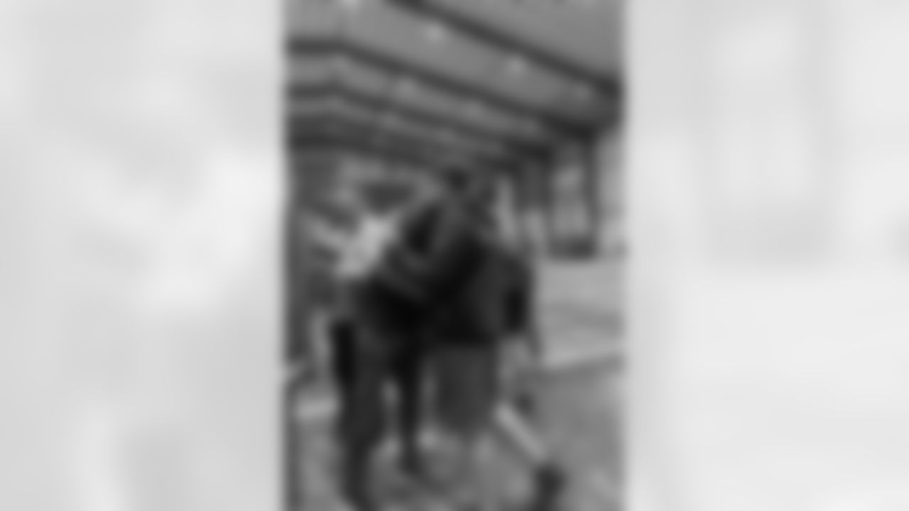 New Orleans Saints head coach Kellen Moore and Saints players welcomed the Paris Musketeers to the Ochsner Sports Performance Center on Saturday, November 22, 2025.