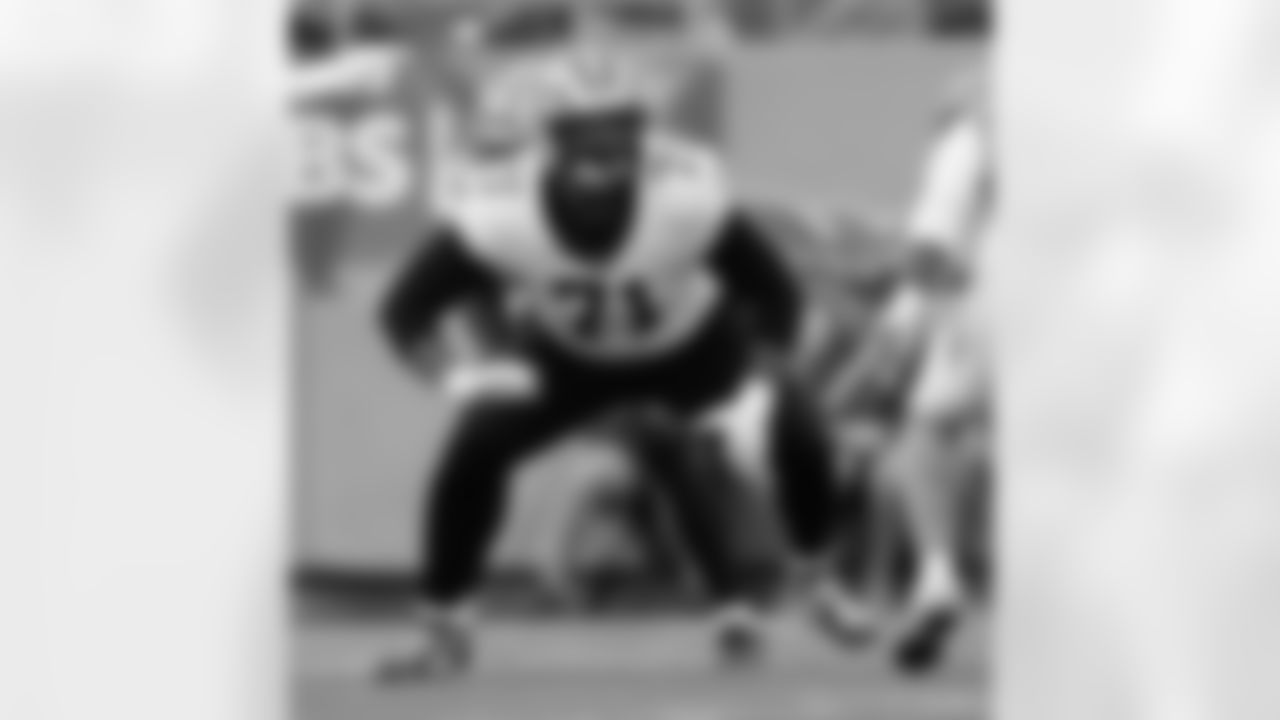 Check out the game action photos from the New Orleans Saints game against the Tennessee Titans for Week 17 of the 2025 NFL season on Dec. 28, 2025 at Nissan Stadium.