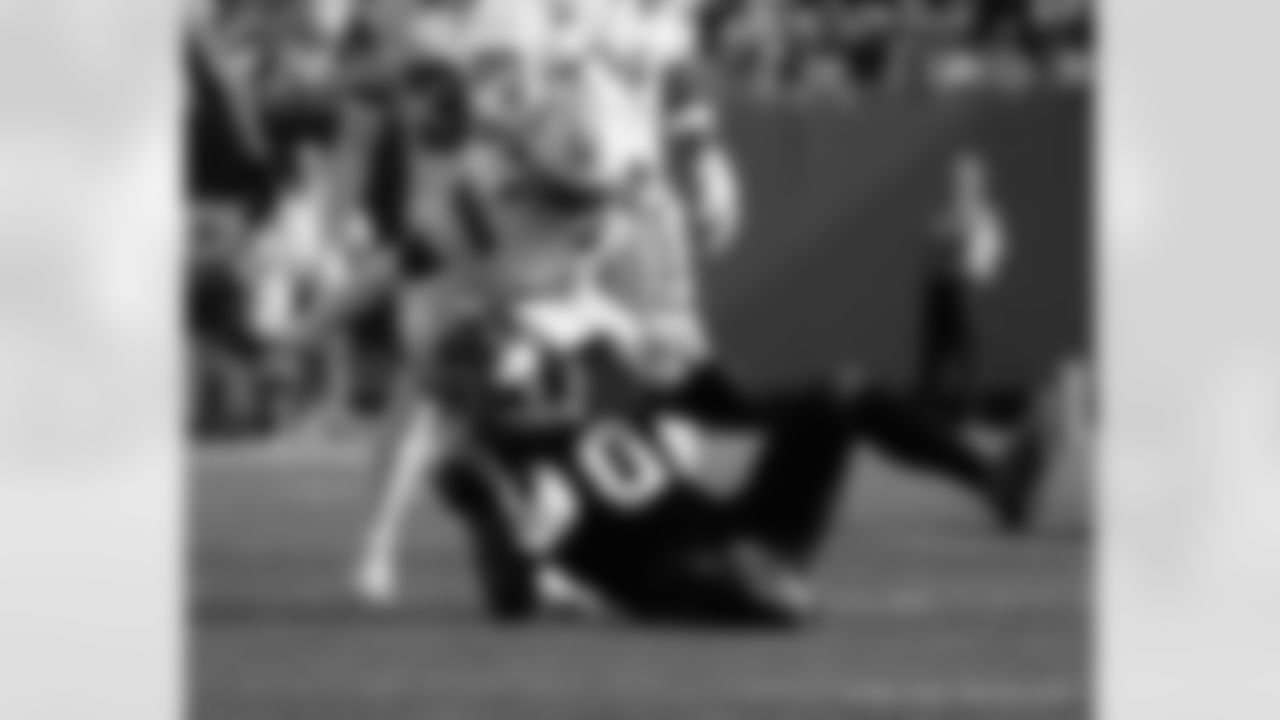 Check out the game action photos from the New Orleans Saints game against the Carolina Panthers for Week 10 of the 2025 NFL season on Nov. 9, 2025 at Bank of America Stadium.