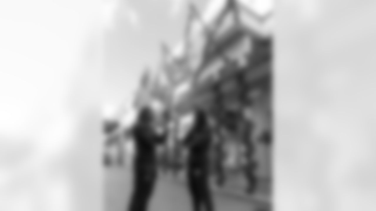 New Orleans Saints welcomed the Paris Musketeers to New Orleans as the group participated in a guided walking tour and meeting with the French Consulate on November 20, 2025.