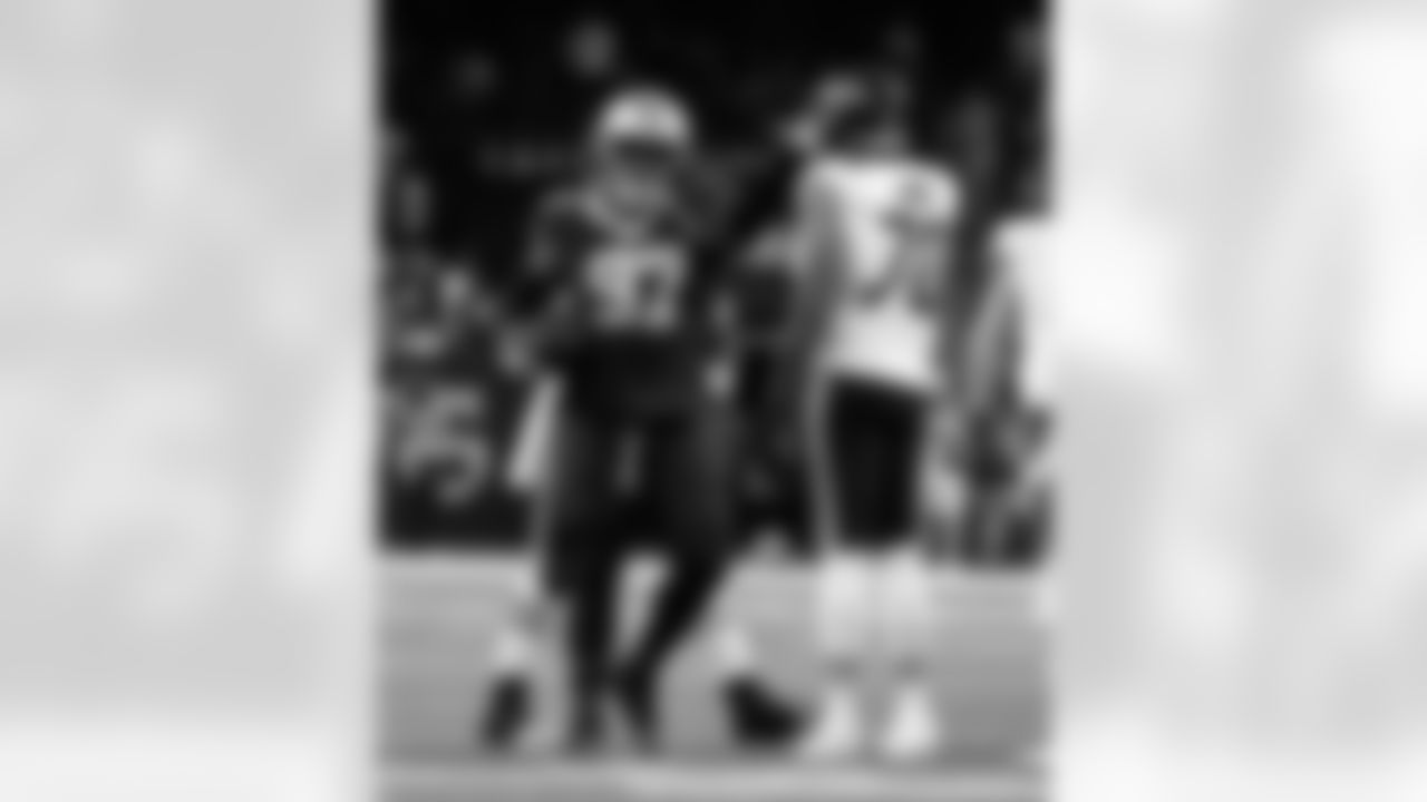 Check out the game action shots from the New Orleans Saints game against the Chicago Bears in Week 9 of the 2023 NFL season.
