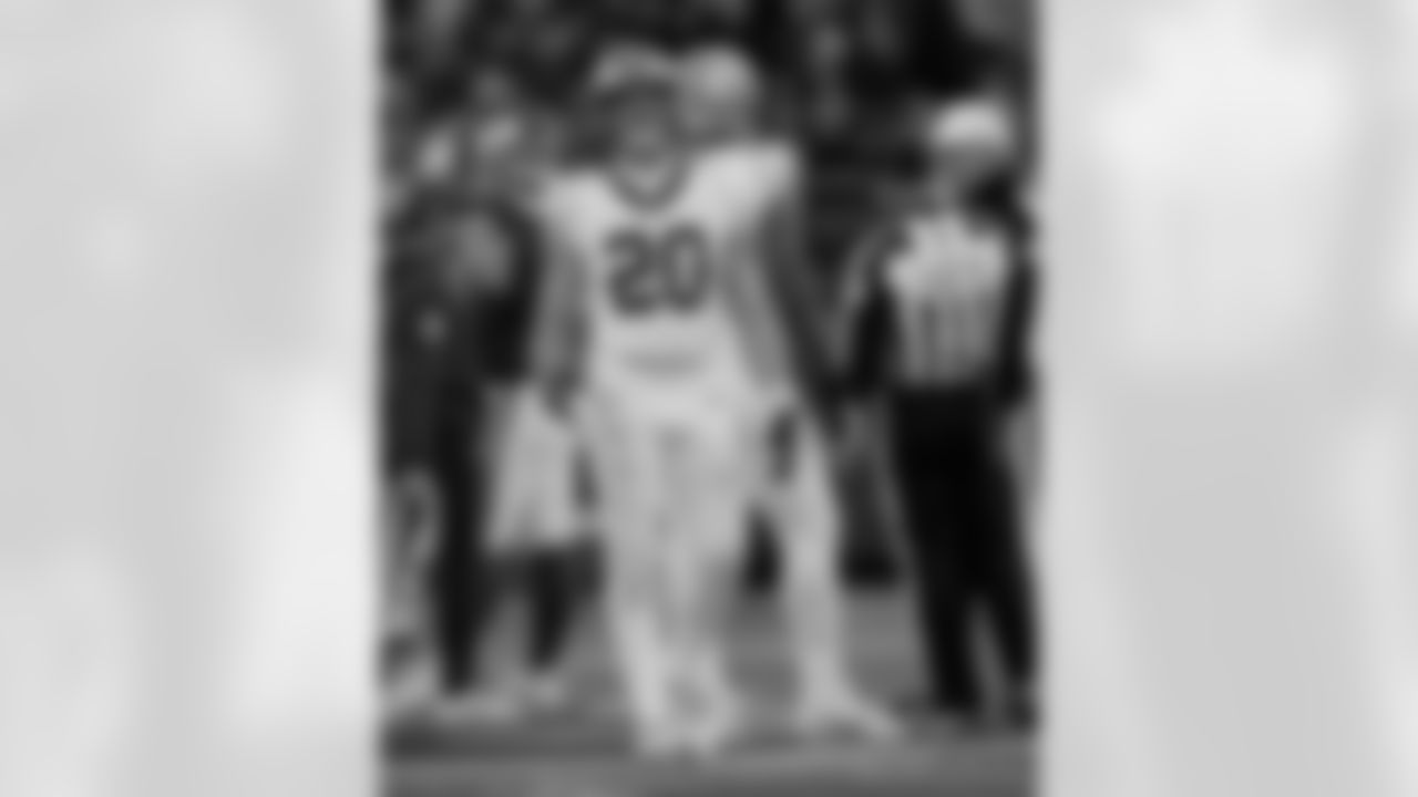 LB Pete Werner (20) during the New Orleans Saints game against the New York Giants for Week 14 of the 2024 NFL Season on Dec. 8, 2024 at MetLife Stadium.