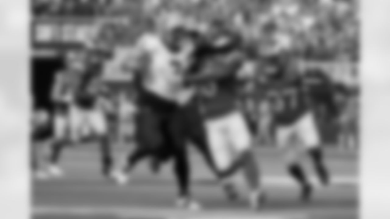 Check out the game action photos from the New Orleans Saints game against the Los Angeles Rams for Week 9 of the 2025 NFL season on Nov. 2, 2025 at SoFi Stadium.