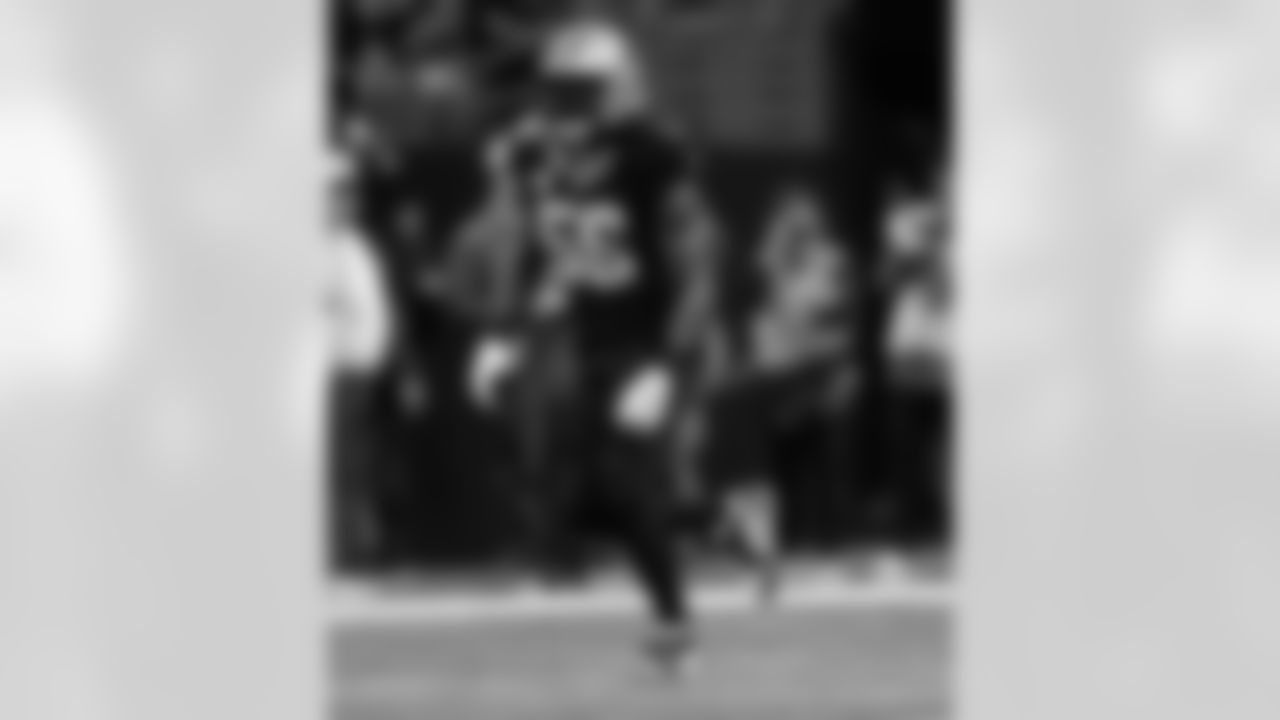 Check out the game action shots from the New Orleans Saints game against the Chicago Bears in Week 9 of the 2023 NFL season.
