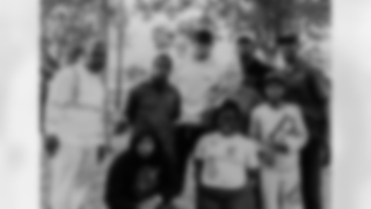 New Orleans Saints defensive back Alontae Taylor and Inspire NOLA hosted a turkey and ham giveaway on Tuesday, November 21, 2023.