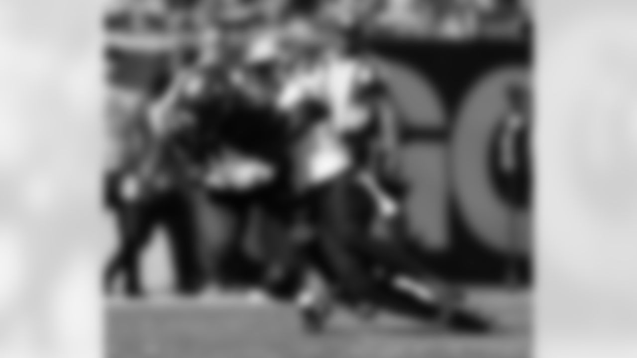 DB Will Harris (5) in action during the New Orleans Saints game against the Tampa Bay Buccaneers for Week 18 of the 2024 NFL Season on Jan. 5, 2025 at Raymond James Stadium.