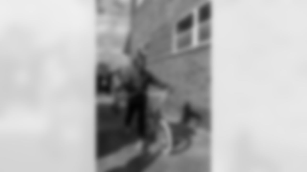 New Orleans Saints defensive tackle Davon Godchaux hosted a holiday bike giveaway on Saturday, Dec. 20, 2025 in Plaquemine, Louisiana, providing children with bicycles to celebrate Christmas and spread holiday cheer in the community.