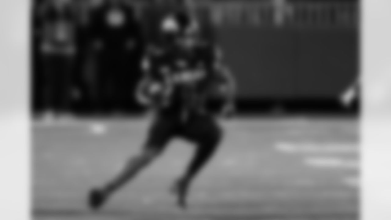 Check out photos of New Orleans Saints 6th round draft pick Devin Neal, running back from Kansas, drafted 184th overall in the 2025 NFL Draft.