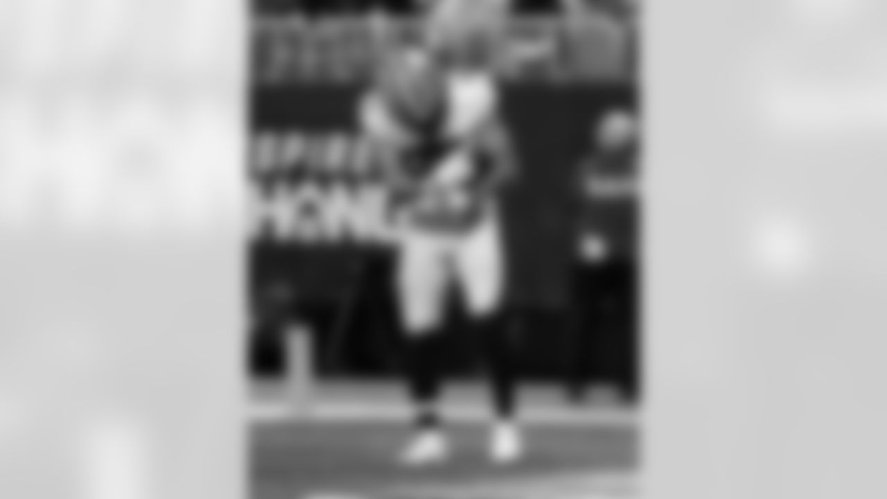 Check out the game action photos from the New Orleans Saints game against the Atlanta Falcons for Week 18 of the 2025 NFL season on Jan. 4, 2026 at Mercedes-Benz Stadium.