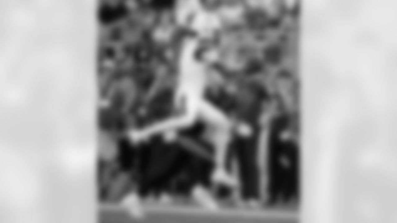 Check out the game action photos from the New Orleans Saints game against the Carolina Panthers for Week 10 of the 2025 NFL season on Nov. 9, 2025 at Bank of America Stadium.