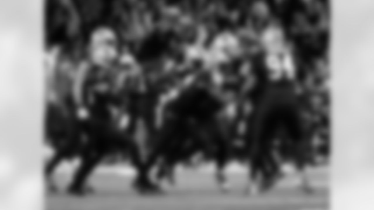 Check out the game action shots from the New Orleans Saints game against the Chicago Bears in Week 9 of the 2023 NFL season.