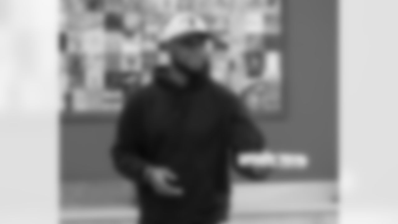 New Orleans Saints safety Terrell Burgess delivered 40 Sony headphones to 6th and 7th grade students at Good Shepherd School on Tuesday, Dec. 16, 2025, in partnership with The 18th Ward. The donation was part of Burgess' own community initiative to bring holiday cheer to students ahead of the holiday season.