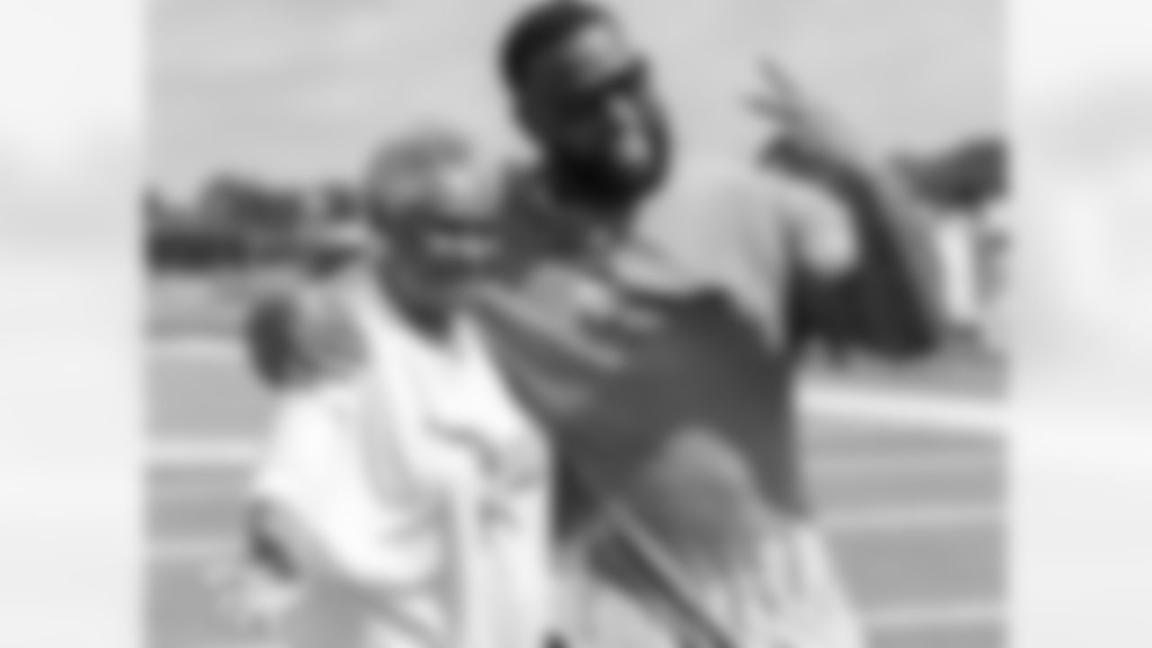 Gallery-Davon-Godchaux-NFLPA-Youth-Camp-060725-22