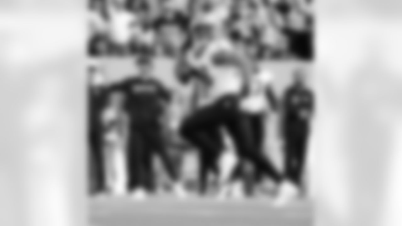 Check out the game action photos from the New Orleans Saints game against the Tennessee Titans for Week 17 of the 2025 NFL season on Dec. 28, 2025 at Nissan Stadium.