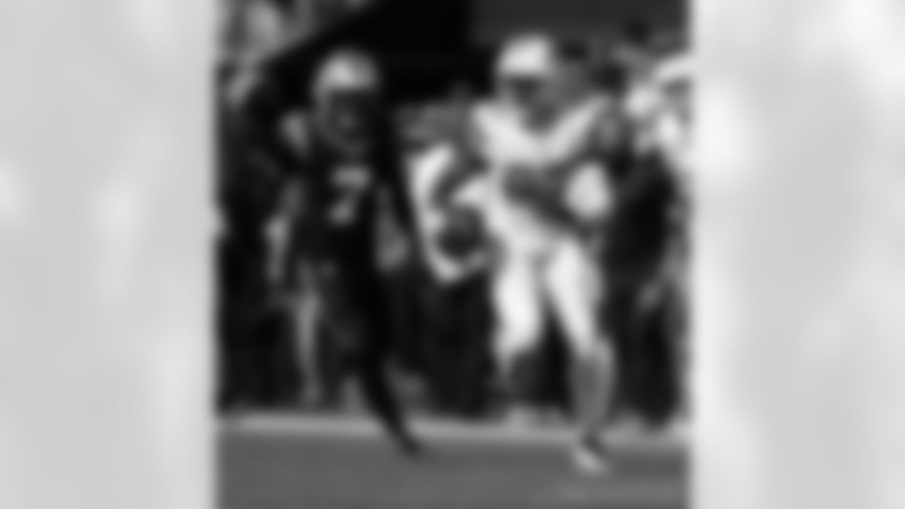 Check out the game action photos from the New Orleans Saints game against the Carolina Panthers for Week 10 of the 2025 NFL season on Nov. 9, 2025 at Bank of America Stadium.