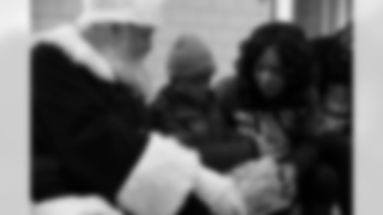 New Orleans Saints linebacker Demario Davis and his wife Tamela, through their Devoted Dreamers Foundation, teamed up with the Beignet Fest Foundation to gift holiday presents to 50 kids from Camp Benny on Wednesday, Dec. 10, 2025.