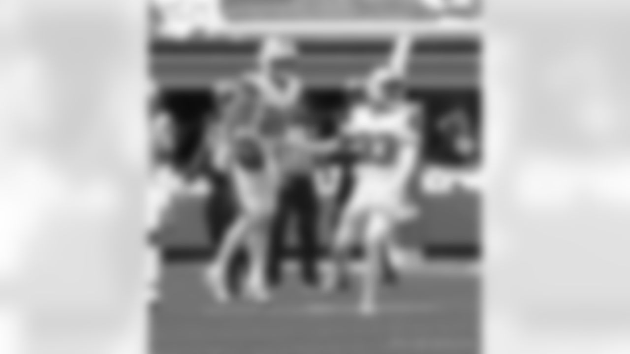 Check out the game action photos from the New Orleans Saints game against the Carolina Panthers for Week 10 of the 2025 NFL season on Nov. 9, 2025 at Bank of America Stadium.