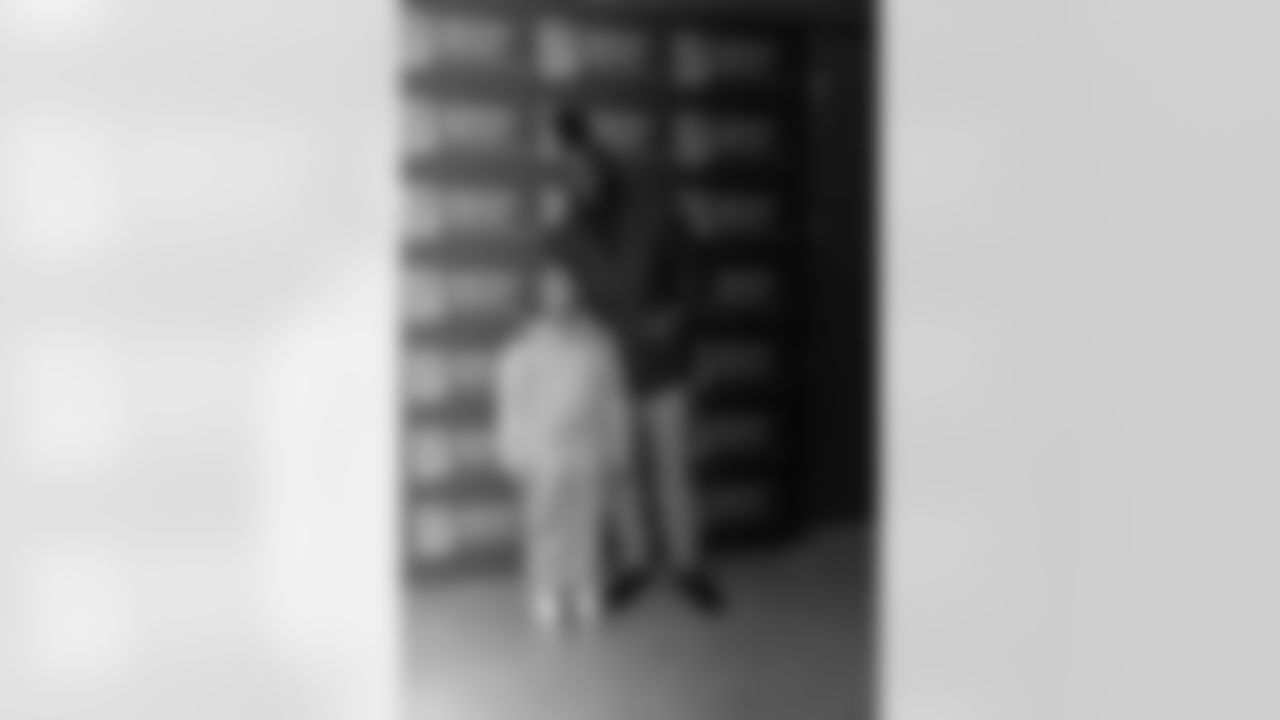 New Orleans Saints linebacker Demario Davis was the guest of honor at Big Brothers Big Sisters' open house on Monday, October 27, celebrating the launch of the organization's new New Orleans location in support of its mentorship program.