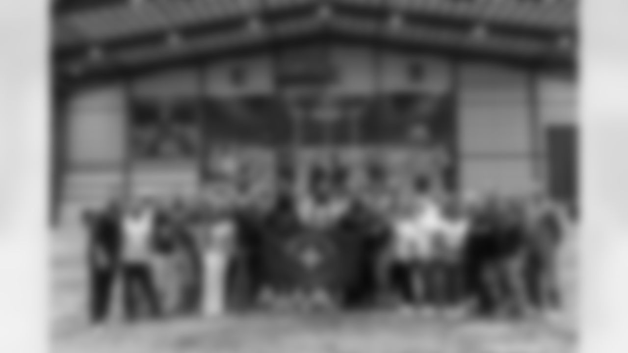 New Orleans Saints head coach Kellen Moore and Saints players welcomed the Paris Musketeers to the Ochsner Sports Performance Center on Saturday, November 22, 2025.