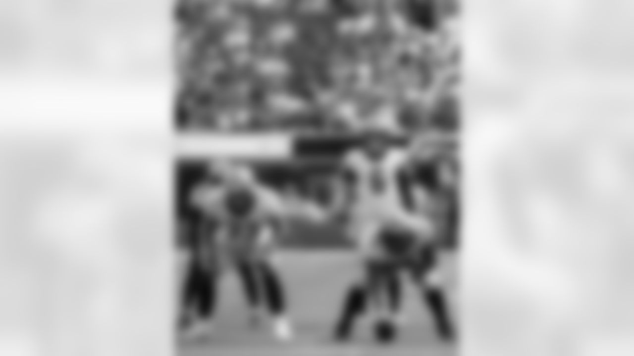 Check out the game action photos from the New Orleans Saints game against the Los Angeles Chargers in Week 1 of the 2025 NFL preseason.