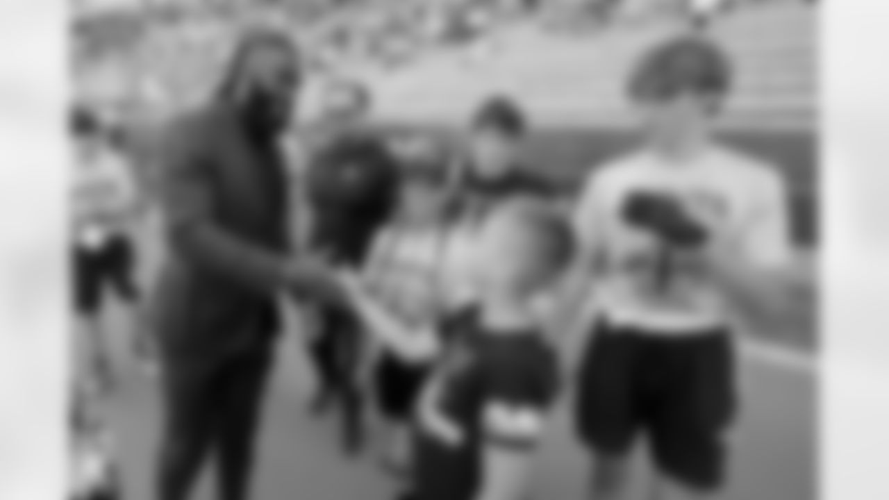 New Orleans Saints owner Gayle Benson and linebacker Demario Davis joined fans at the Paris Musketeers game in Paris, France on Sunday, July 13, 2025.