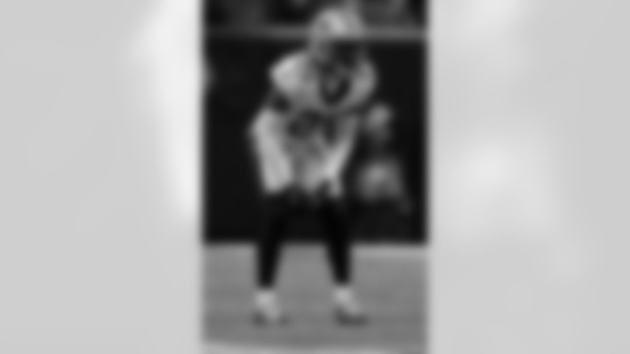 Check out the game action photos from the New Orleans Saints game against the Atlanta Falcons for Week 18 of the 2025 NFL season on Jan. 4, 2026 at Mercedes-Benz Stadium.