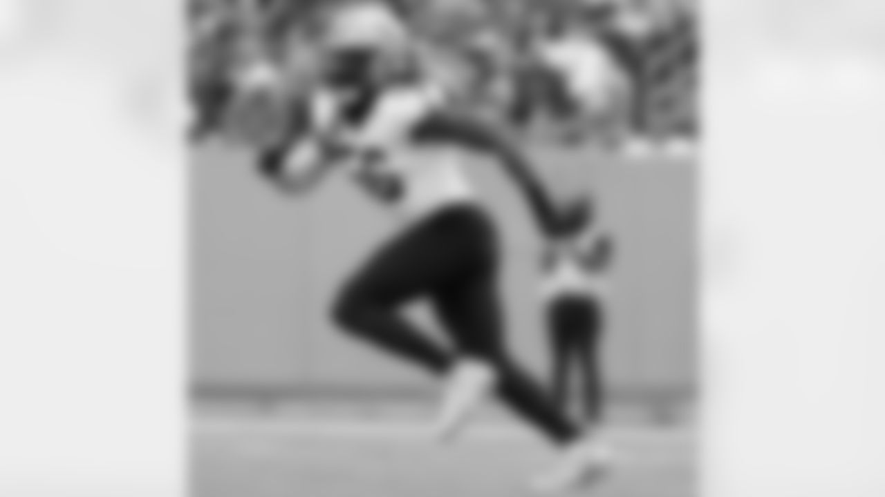 Check out the game action photos from the New Orleans Saints game against the Tennessee Titans for Week 17 of the 2025 NFL season on Dec. 28, 2025 at Nissan Stadium.