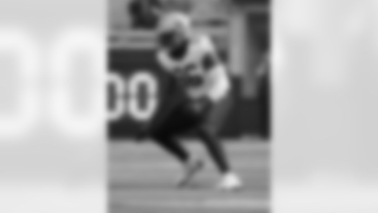 Check out the game action photos from the New Orleans Saints game against the Los Angeles Rams for Week 9 of the 2025 NFL season on Nov. 2, 2025 at SoFi Stadium.