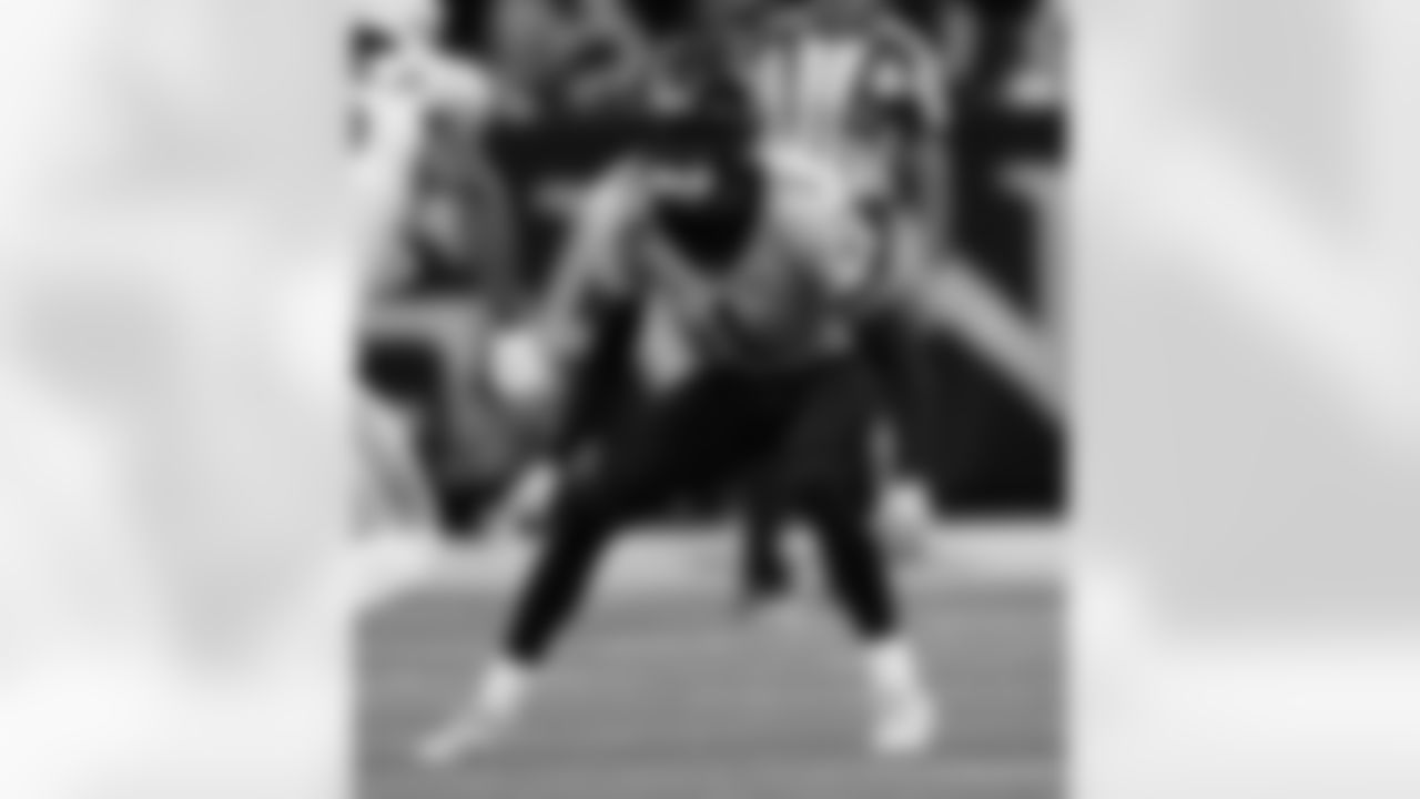 Check out the game action photos from the New Orleans Saints game against the Arizona Cardinals for Week 1 of the 2025 NFL Season on Sept. 7, 2025 at Caesars Superdome.