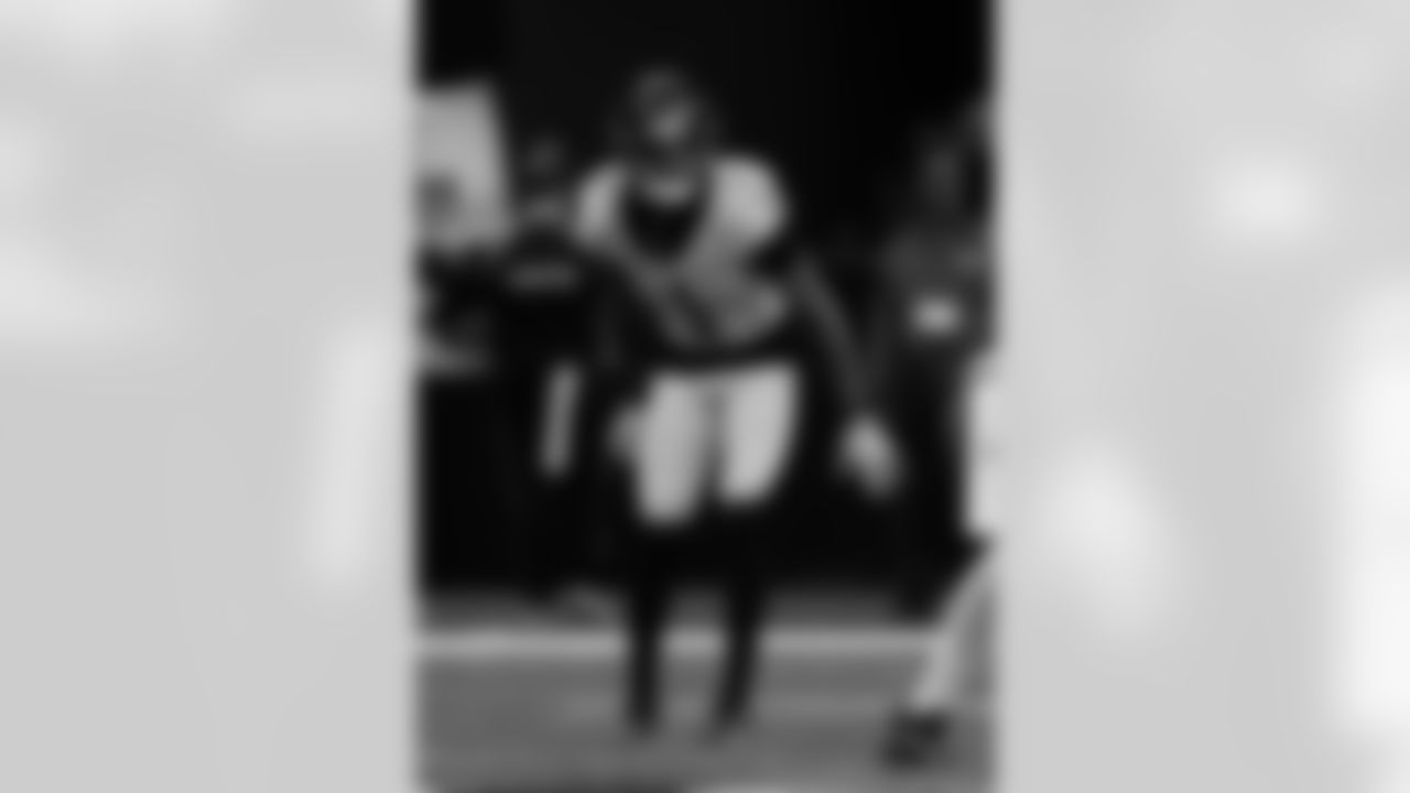 Check out the game action photos from the New Orleans Saints game against the New York Jets for Week 16 of the 2025 NFL season on Dec. 21, 2025 at the Caesars Superdome.