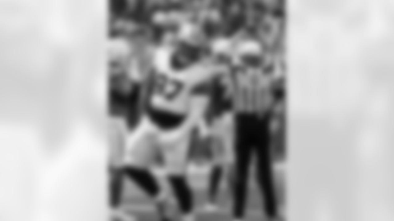 Check out the game action photos from the New Orleans Saints game against the Los Angeles Chargers in Week 1 of the 2025 NFL preseason.