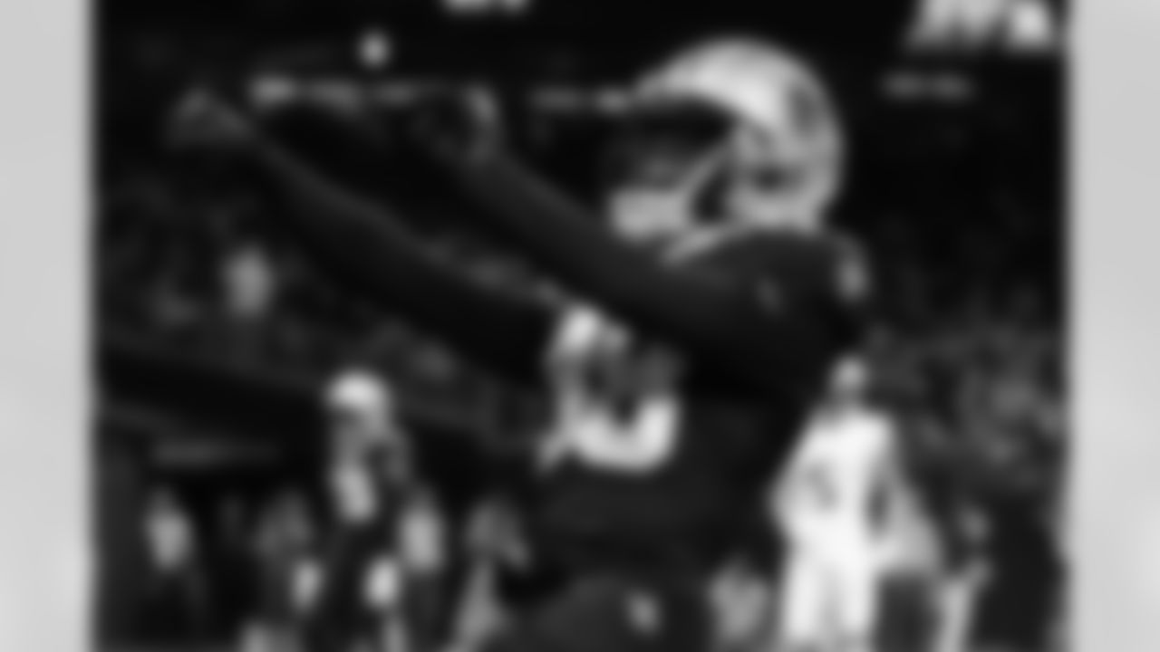 New Orleans Saints announced that they have re-signed defensive back Shemar Jean-Charles on Monday, April 15, 2024. Check out Shemar in action with the New Orleans Saints, San Francisco 49ers, and Green Bay Packers during his NFL career.