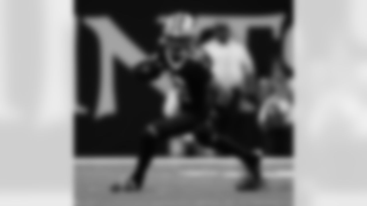 WR Chris Olave (12) runs with the ball during the New Orleans Saints game against the San Francisco 49ers for Week 2 of the 2025 NFL season on Sept. 14, 2025 at Caesars Superdome.