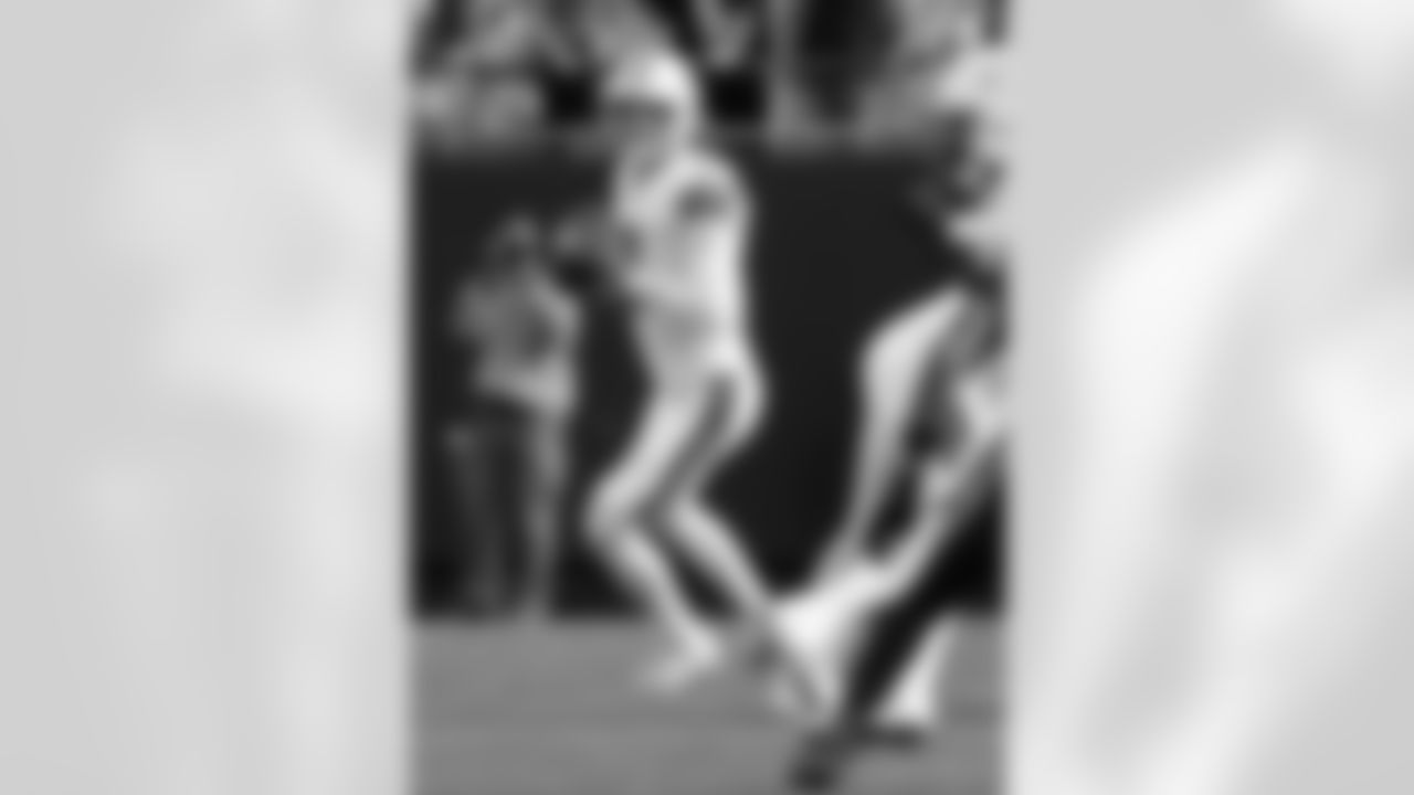 Check out the game action photos from the New Orleans Saints game against the Carolina Panthers for Week 10 of the 2025 NFL season on Nov. 9, 2025 at Bank of America Stadium.