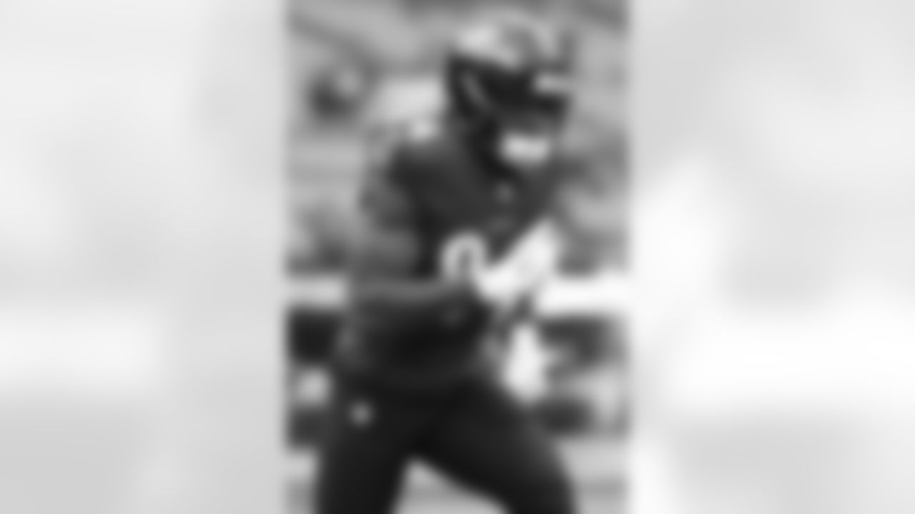 Baltimore Ravens tight end Zaire Mitchell-Paden (84) warms up before an NFL football game against the Los Angeles Rams, Sunday, Oct. 12, 2025, in Baltimore.