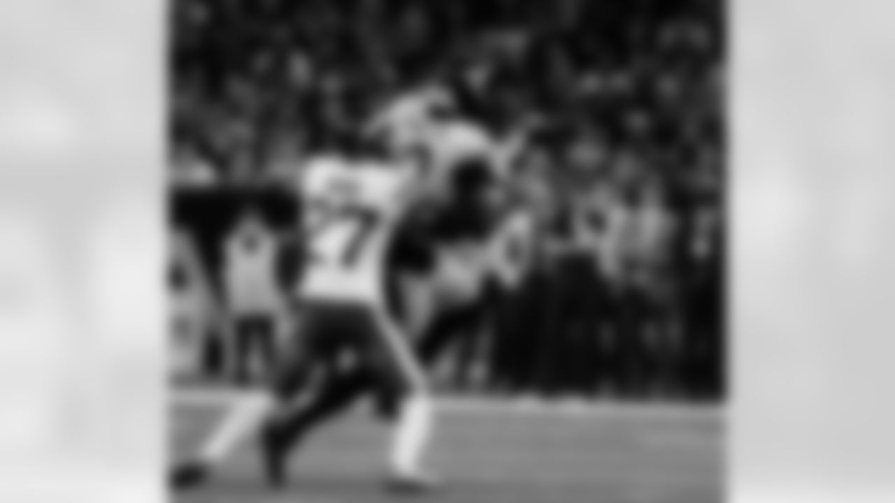 Check out the game action photos from the New Orleans Saints game against the New York Jets for Week 16 of the 2025 NFL season on Dec. 21, 2025 at the Caesars Superdome.