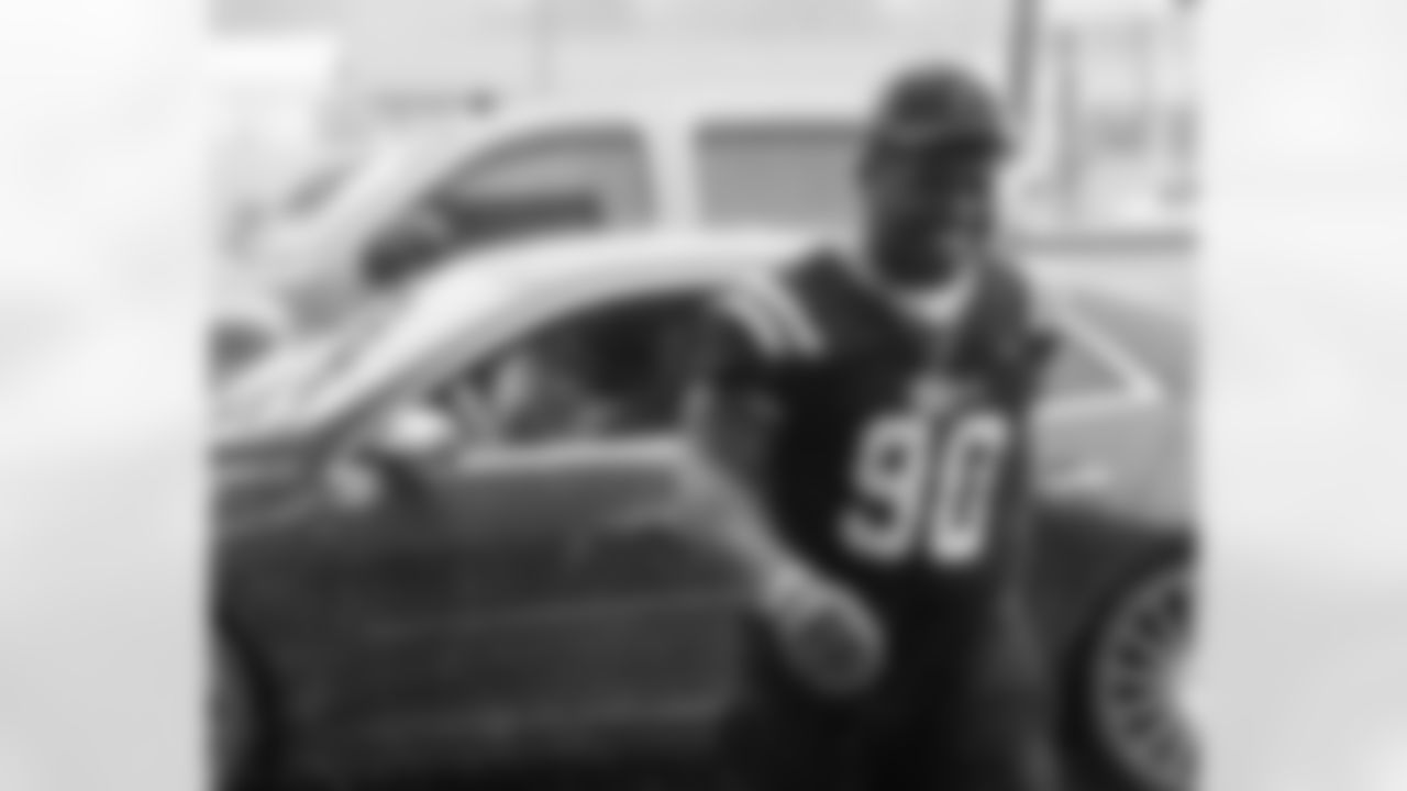 New Orleans Saints defensive tackle Davon Godchaux hosted a Thanksgiving turkey distribution for local residents at the COPAC Community Center on Nov. 25, 2025. The Plaquemine High School football team assisted Godchaux in the giveaway.