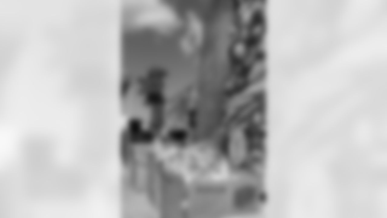 The New Orleans Saints Cheer Krewe and Gumbo joined Sysco New Orleans to distribute meals at their annual Thanksgiving food drive on Sunday, Nov. 16, 2025.