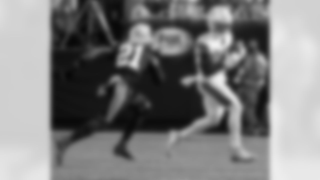 Check out the game action photos from the New Orleans Saints game against the Carolina Panthers for Week 10 of the 2025 NFL season on Nov. 9, 2025 at Bank of America Stadium.