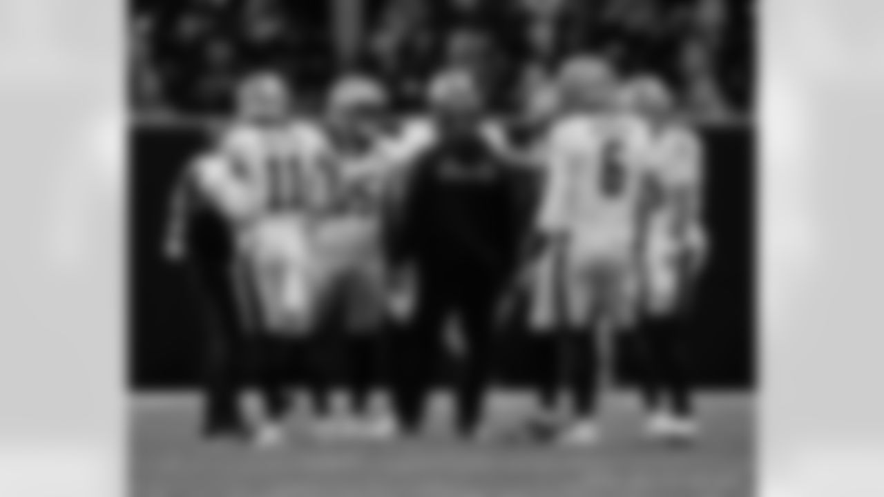 Check out the game action photos from the New Orleans Saints game against the Atlanta Falcons for Week 18 of the 2025 NFL season on Jan. 4, 2026 at Mercedes-Benz Stadium.