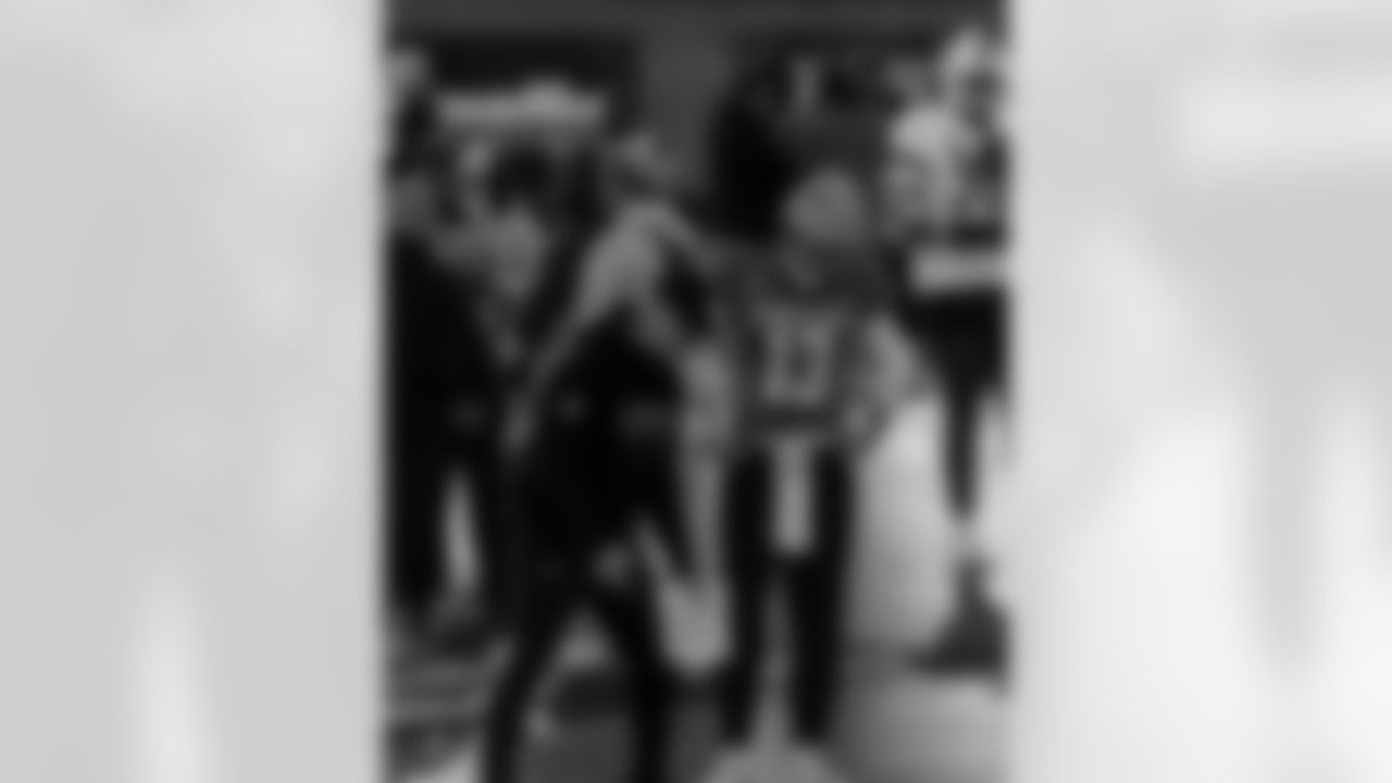 Check out photos from Day 1 of practices at the 2026 Panini Senior Bowl in Mobile, Ala. on Tuesday, Jan. 27, featuring top NFL Draft prospects and Saints personnel including Associate Head Coach and Running Backs Coach Joel Thomas, Quarterbacks Coach Scott Tolzien, Assistant Special Teams Coach Kyle Wilber, Assistant Defensive Backs Coach Robert Blanton, and Assistant to the Head Coach Mike Martinez working with players.