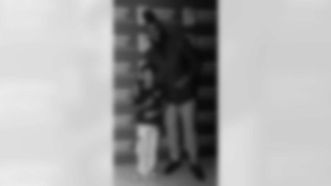 New Orleans Saints linebacker Demario Davis was the guest of honor at Big Brothers Big Sisters' open house on Monday, October 27, celebrating the launch of the organization's new New Orleans location in support of its mentorship program.