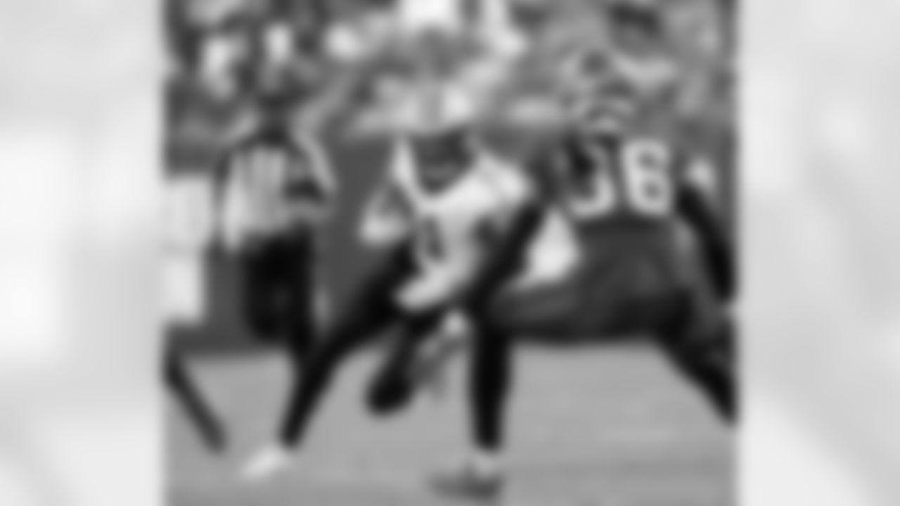 WR Cedrick Wilson Jr. (11) runs with the ball during the New Orleans Saints game against the Tampa Bay Buccaneers for Week 18 of the 2024 NFL Season on Jan. 5, 2025 at Raymond James Stadium.