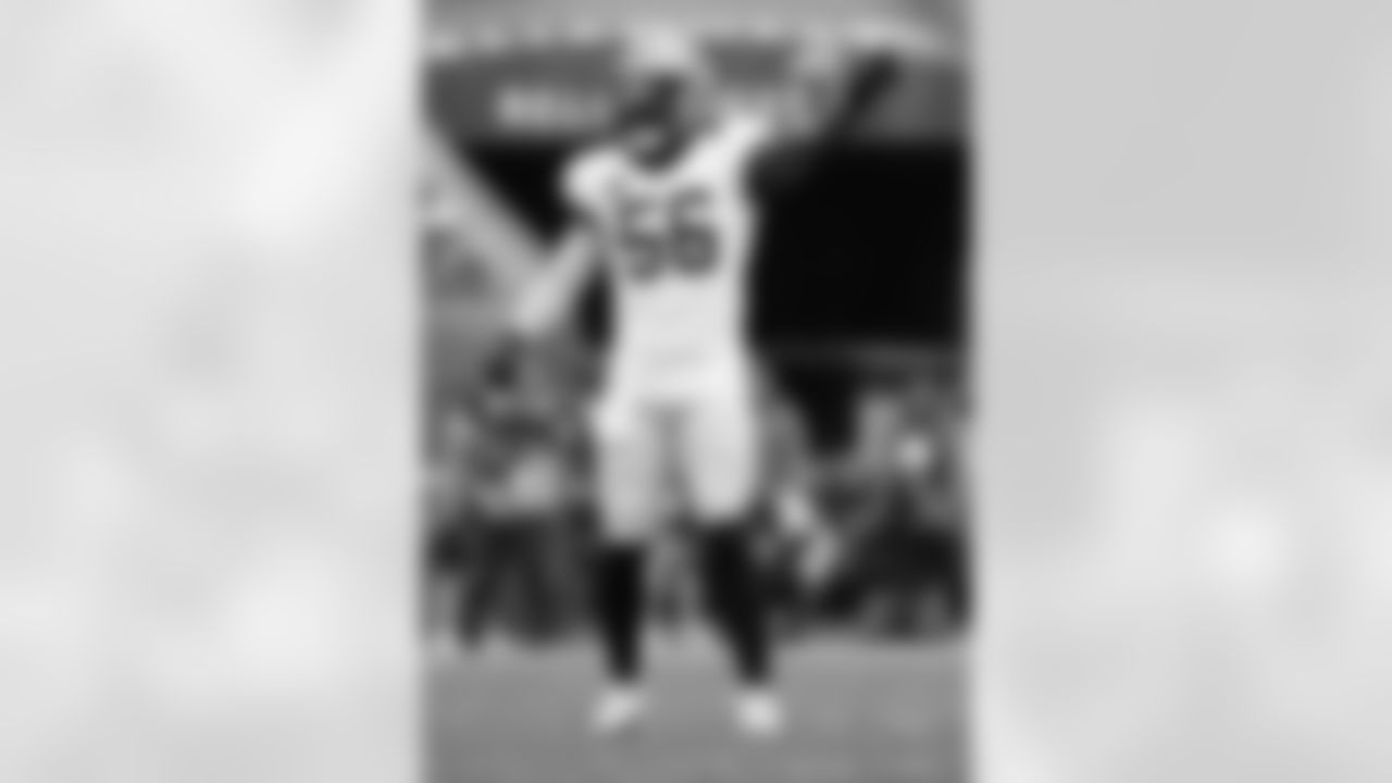 LB Demario Davis (56) in action during the New Orleans Saints game against the Tampa Bay Buccaneers for Week 14 of the 2025 NFL season on Dec. 7, 2025 at Raymond James Stadium.