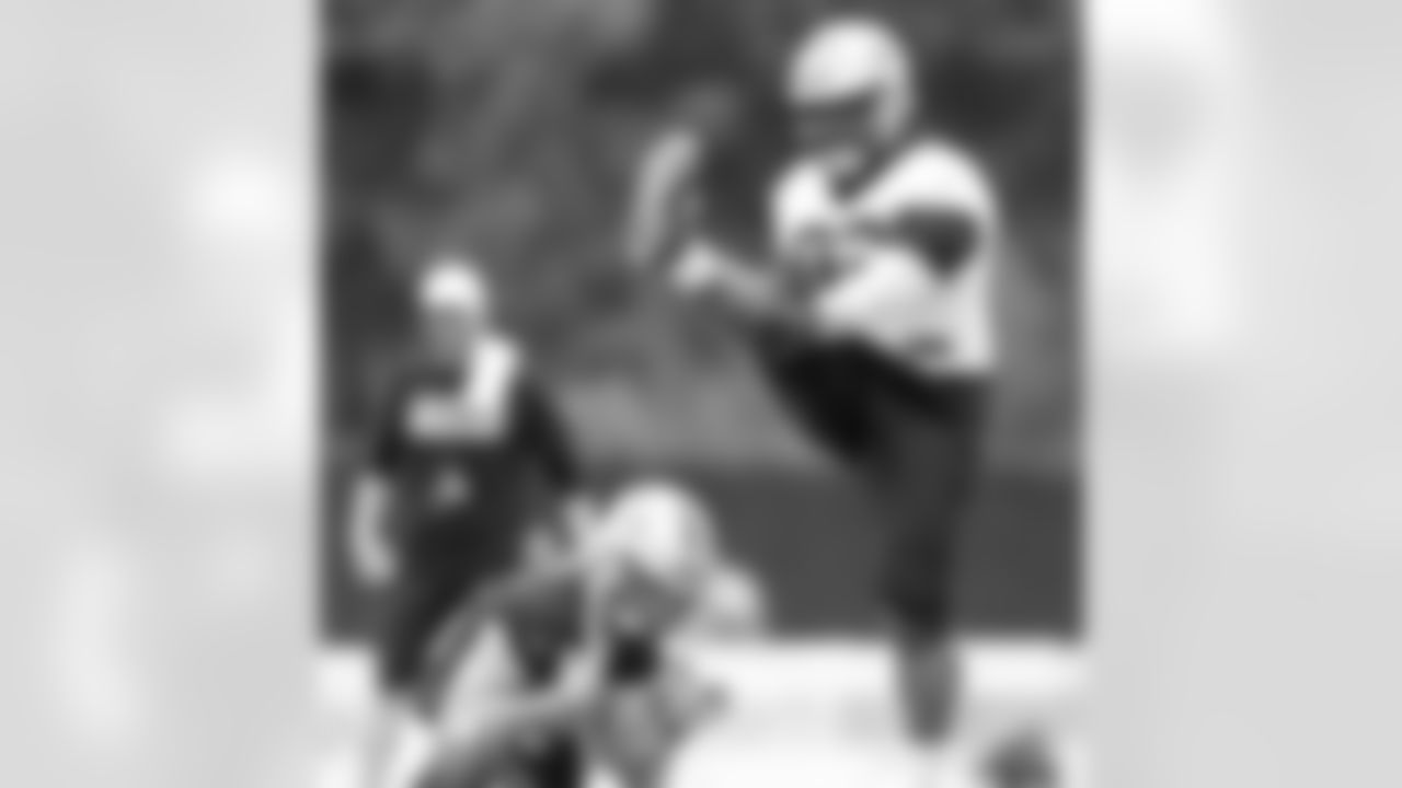 New Orleans Saints players participate in Day 2 of 2025 Saints Minicamp at the Ochsner Sports Performance Center on Wednesday, June 11, 2025.