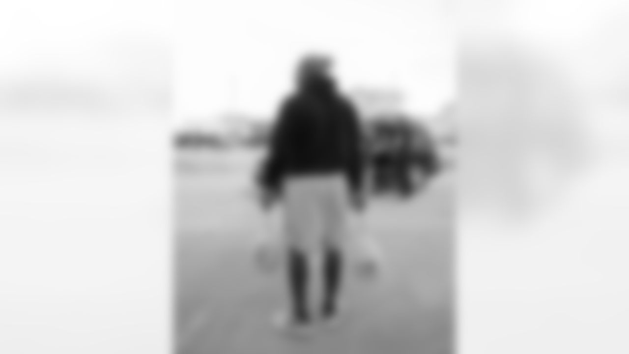 New Orleans Saints defensive end Cam Jordan welcomed local residents to the Cam Jordan Foundation's Turkey giveaway where he distributed holiday meals on Nov. 25, 2025.