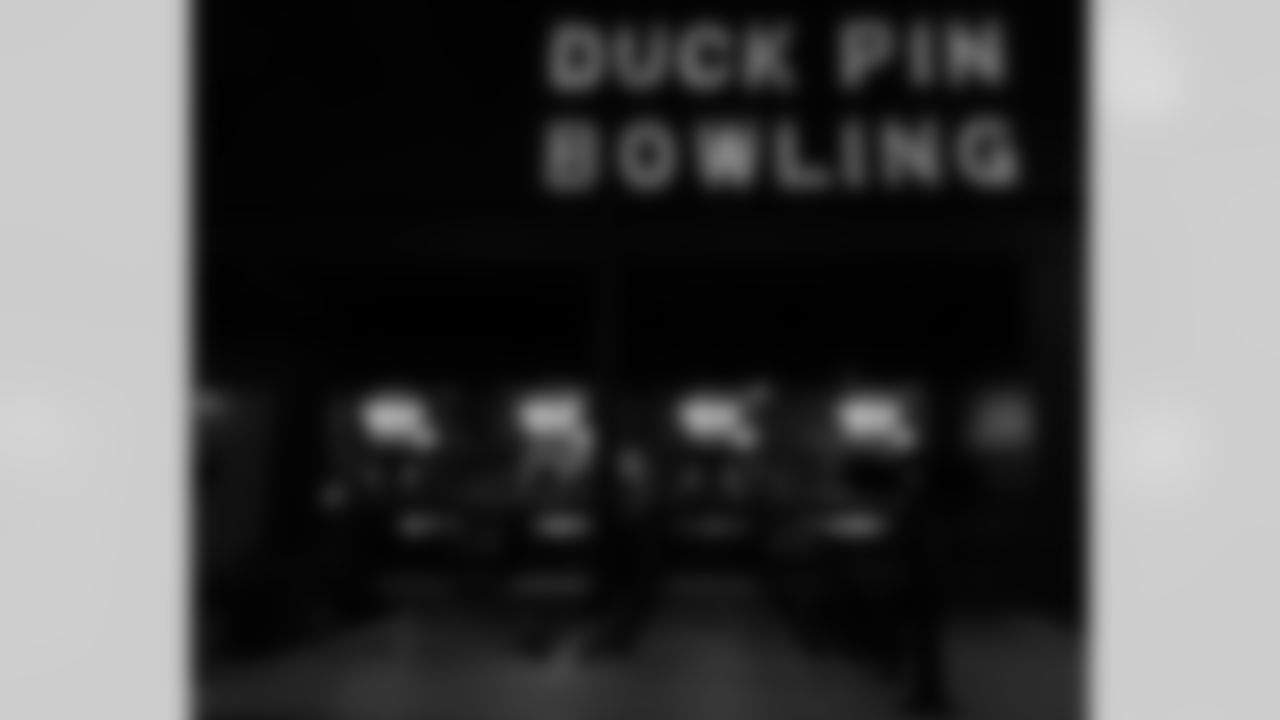 Gallery-Drew-Brees-Pickles-n-pins-photos-grand-opening-07